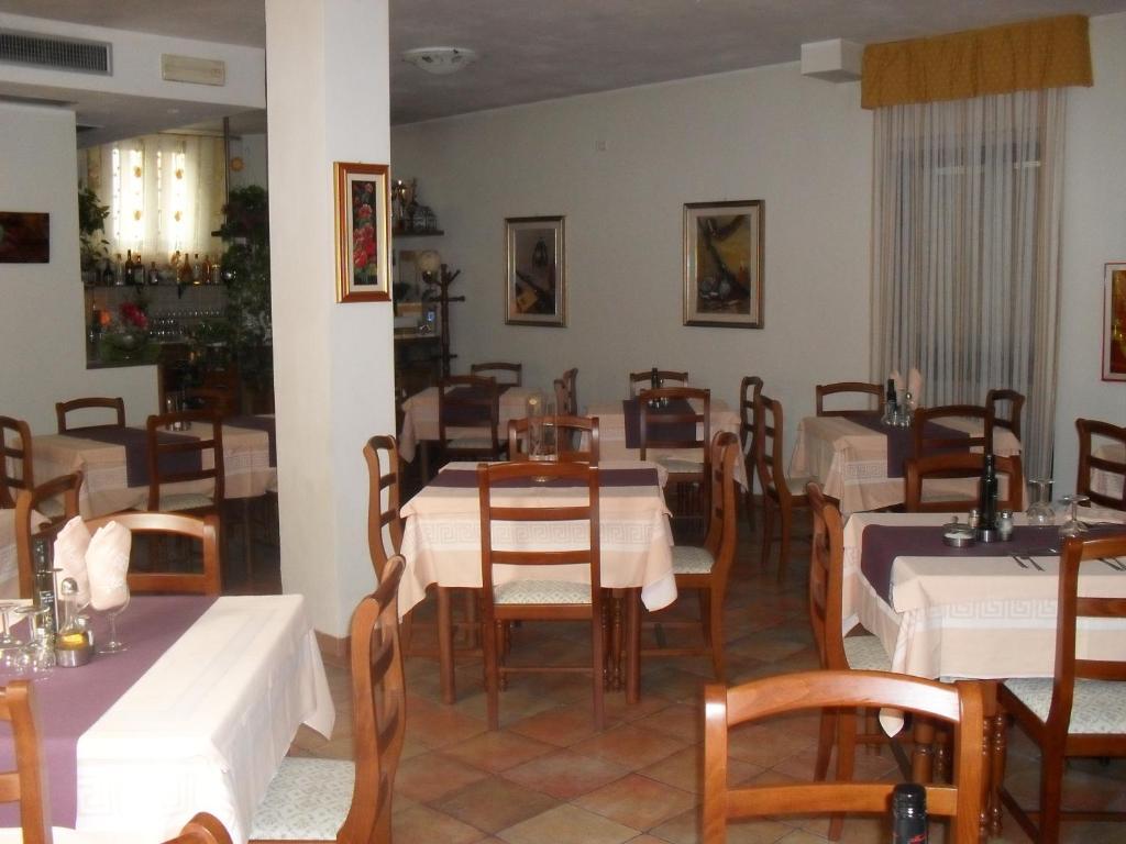 Albergo Ristorante Olimpia Abbadia San Salvator Exterior foto